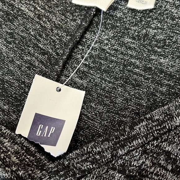 NWT GAP Softspun Knit V-Neck Dark Charcoal Gray
Short Sleeve Midi Dress Size XXL - Picture 3 of 3